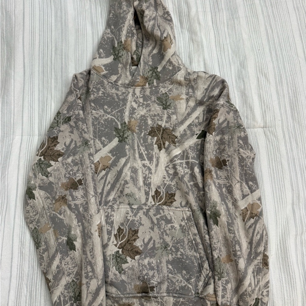 Abercrombie & Fitch Men's Gray Camouflage Hoodie